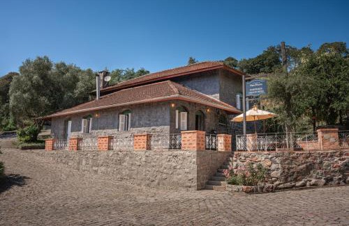 Caminhos da Eulalia House | Casa de Pedra Mena Kaho
