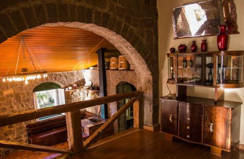 Caminhos da Eulalia House | Casa de Pedra Mena Kaho