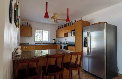 Barrio El Paraiso Villa | Casa de Playa Tela, San Juan del Mar