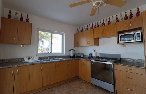 Barrio El Paraiso Villa | Casa de Playa Tela, San Juan del Mar