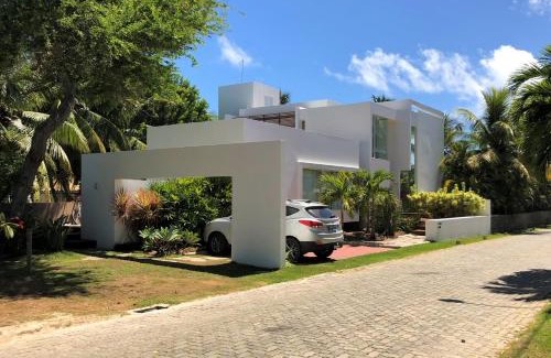 Jaua House | Casa de Praia em Interlagos - 4 suítes a poucos metros do mar