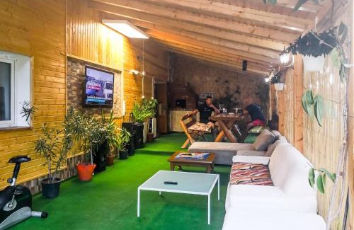 Novaci House | Casa de vacanta Jeny