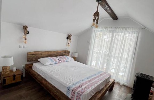 Izvoarele House | Casa de vacanta traditionala La Fanar