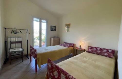 Costa dʼOneglia House | Casa dei Nonni (IMP425) by Interhome