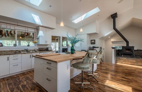 Bandon House | " Casa Del Mar" (House by the Sea) Forest Retreat