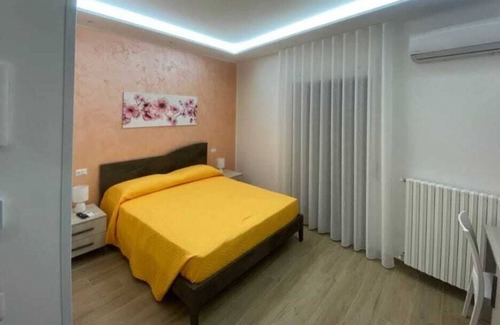 Enna House | Casa Del monte tourist rental (salmon room)