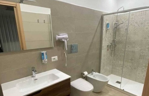 Enna House | Casa Del monte tourist rental (salmon room)