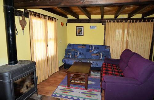 Navalsaz House | Casa del Pinar