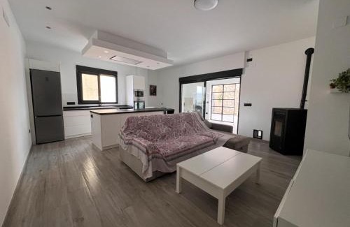 Montichelvo House | Casa del Pueblo