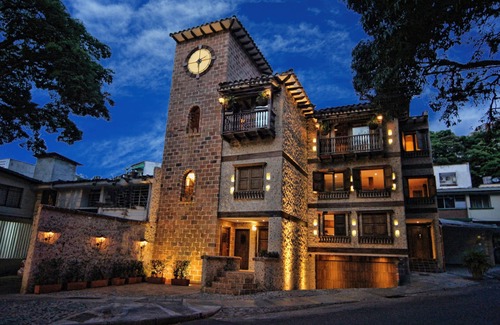La Florida Apartment | Casa del Reloj EDEN-2 Suites-2 Indoor Patios, Kitchen, Dining Room, Living Room