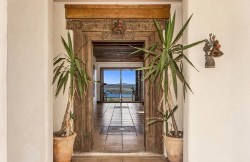 Ashby Heights Apartment | Casa Del Rio, Boasting 270 degrees views