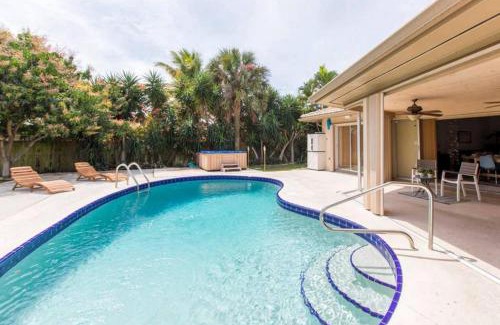 South Palm Park Neighborhood Association House | Casa Del Sol-Huge 3br! Beaches Pool and Hot Tub!