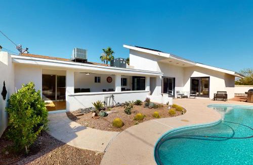 Paradise Valley Village House | Casa Del Sol