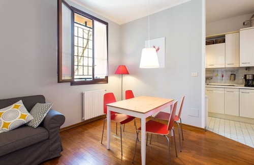 Historic Center Apartment | Casa delle Mura -