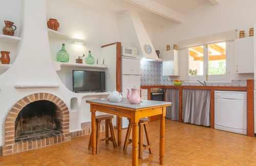 Mercadal Villa | Casa Dina - Two Bedroom Villa, Sleeps 3