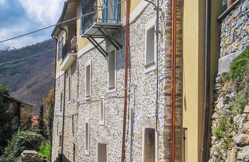 Nirasca House | casa Dino - Ligurian country house in perfect tranquility, Maritime Alps and sea