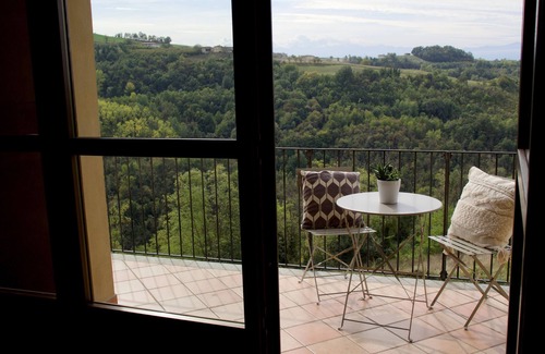 Roddino Villa | Casa Divino with private Pool Piemonte