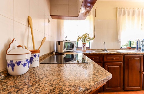Ponte de Lima Villa | Casa do Azal - With Pool And Near The Vila