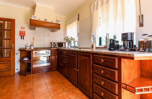 Ponte de Lima Villa | Casa do Azal - With Pool And Near The Vila