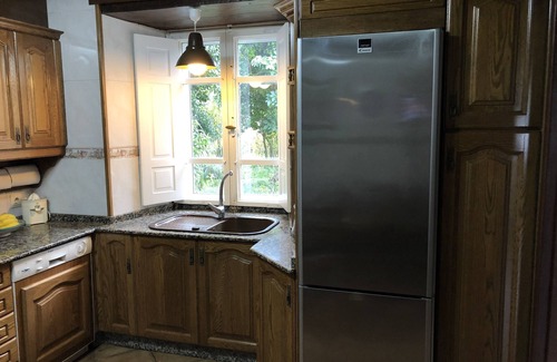 Cabanas House | Casa do Bosque Rias Altas with large farm and garden 3km from the beach