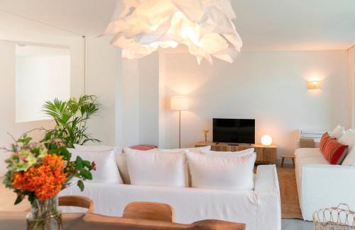 Santa Maria Maior Villa | CASA DO MIRADOURO 6 by Heart of Funchal