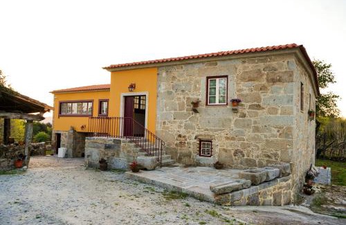 Amares House | Casa do Ribeiro
