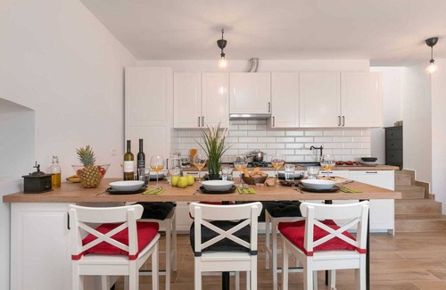 Viskovici Villa | Casa Dorella in peaceful location with a sea view