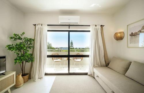 Correeira Apartment | Casa Dos Reis - Albufeira, Center