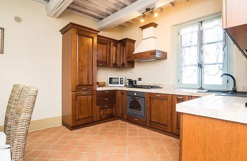 Trequanda House | Casa Dracena M: A welcoming apartment situated in the heart of the Tuscan countryside, with Free WI-FI.