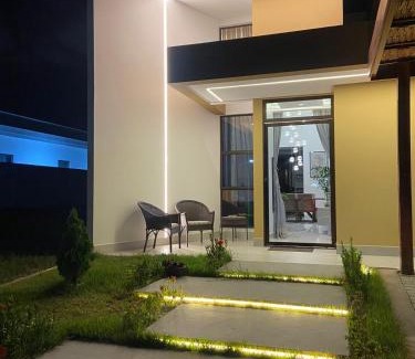 Malvinas House | Casa em condomínio para São João