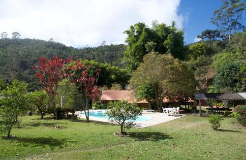 Nova Friburgo House | Casa em Friburgo com piscina lareira suíte & quarto