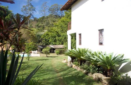 Nova Friburgo House | Casa em Friburgo com piscina lareira suíte & quarto