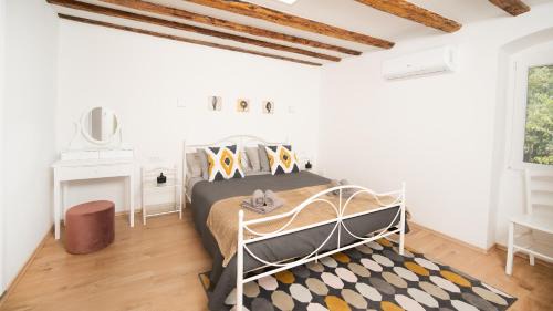 Ravni House | Casa Emiliana