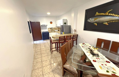Manta House | Casa entera en Manta, en urbanización privada cerca a todo