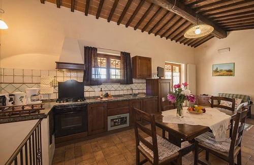 Po' Bandino House | Casa Erbetta E: A characteristic and welcoming two-story cottage surrounded by the greenery, with Free WI-FI.