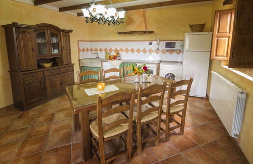 Laroya House | casa familiar matasiete - with swimming pool