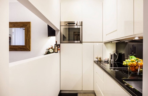 Rione VII Regola Apartment | Casa Farnese – Charming apartment near Campo De Fiori