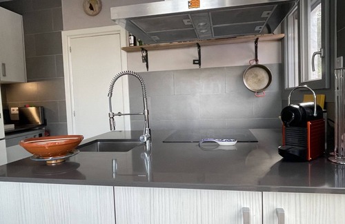 Pals House | Casa Feliç, cozy Spanish house in quiet urbanisation.