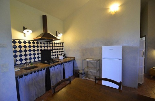 Castiglione del Lago House | Casa Flora I: A characteristic and welcoming apartment that is part of a villa surrounded by the greenery, with Free WI-FI.