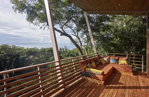 Playa Hermosa Cobano Villa | Casa Flotanta - Ocean Views, Pool & 5-Min to Beach