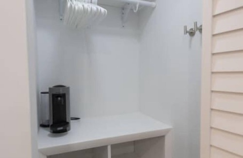 Miami Shores Apartment | Casa Fortim Studio + private + large patio