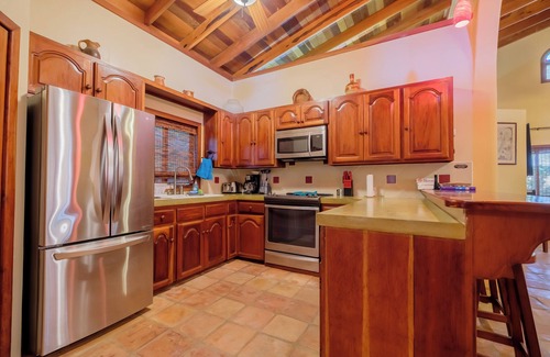 San Pedro House | Casa Fuerte - Island Home close to town