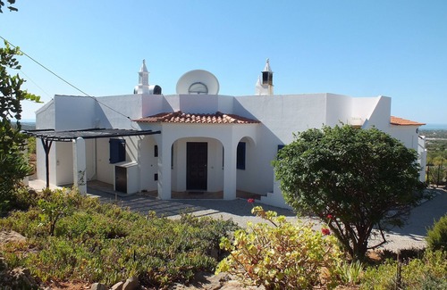 Vale Grande Villa | "Casa Fuschia" A Beautiful Villa With Private Pool And Magnificent Sea Views!