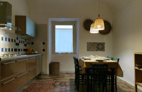 Alghero City Centre Apartment | Casa Galleria al Teatro