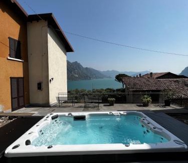 Zorzino Apartment | Casa Gina with private pool and lake view