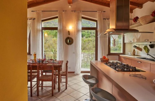 Codogna-Cardano House | Casa Grandola-Green Garden by Interhome