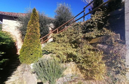 Portacomaro Apartment | Casa Graziella - red apartment with a view