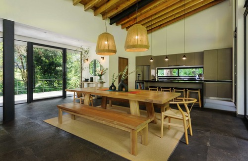 Avandaro House | Casa Helechos, Amazing Architecture with Forest Views