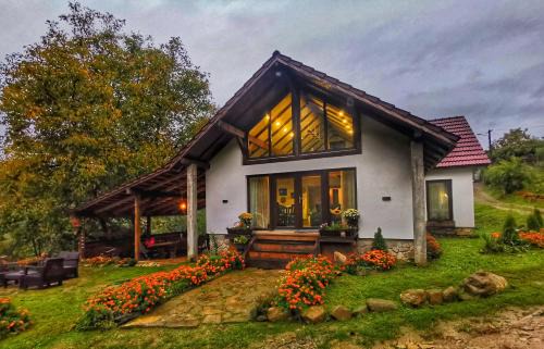 Zlatna House | Casa Her