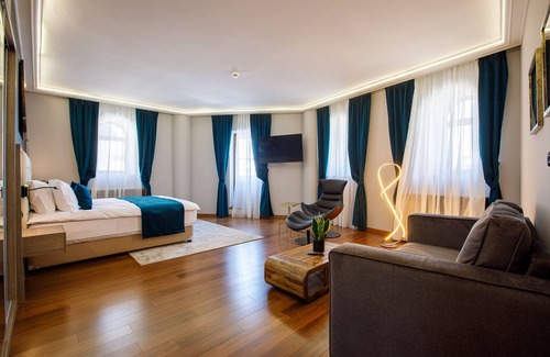 Old Town House | Casa Hrisicos